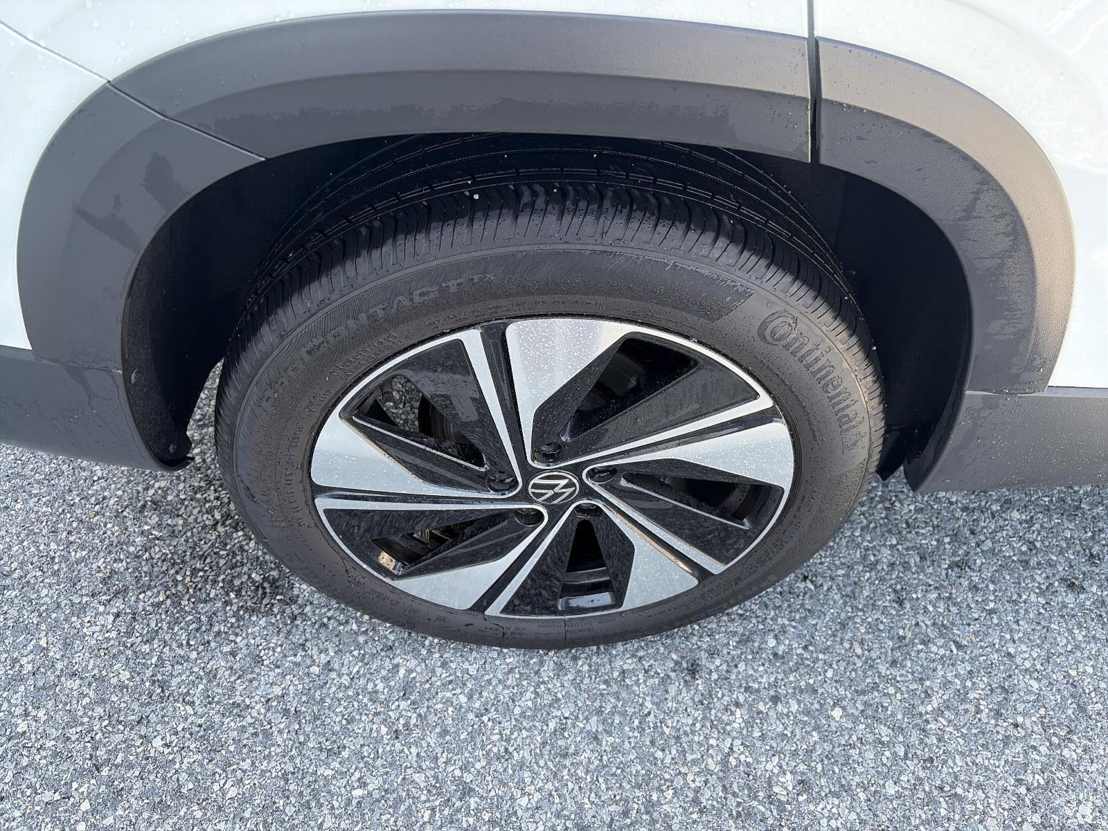 2024 Volkswagen Taos SE 4MOTION