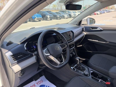 2024 Volkswagen Taos SE 4MOTION