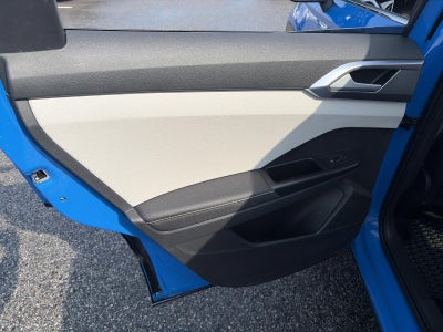 2025 Volkswagen Taos SE 4MOTION