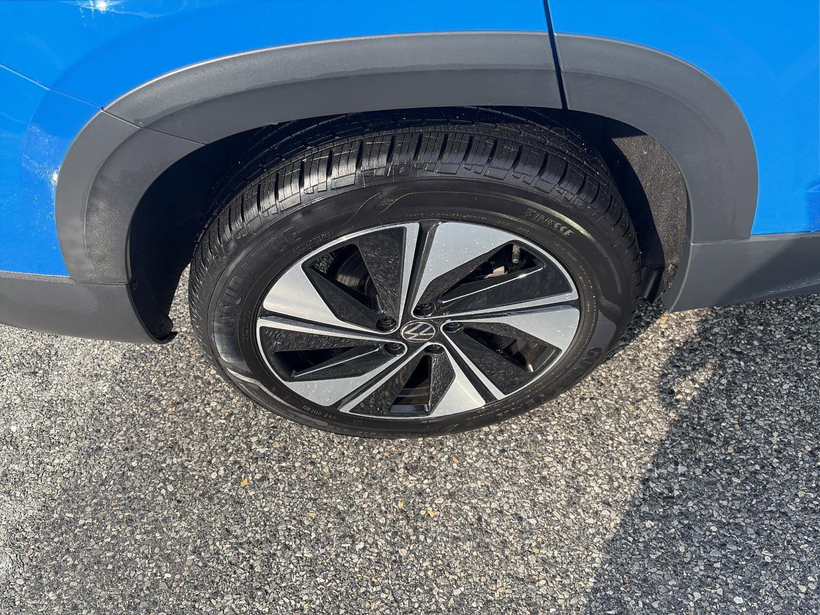 2025 Volkswagen Taos SE 4MOTION