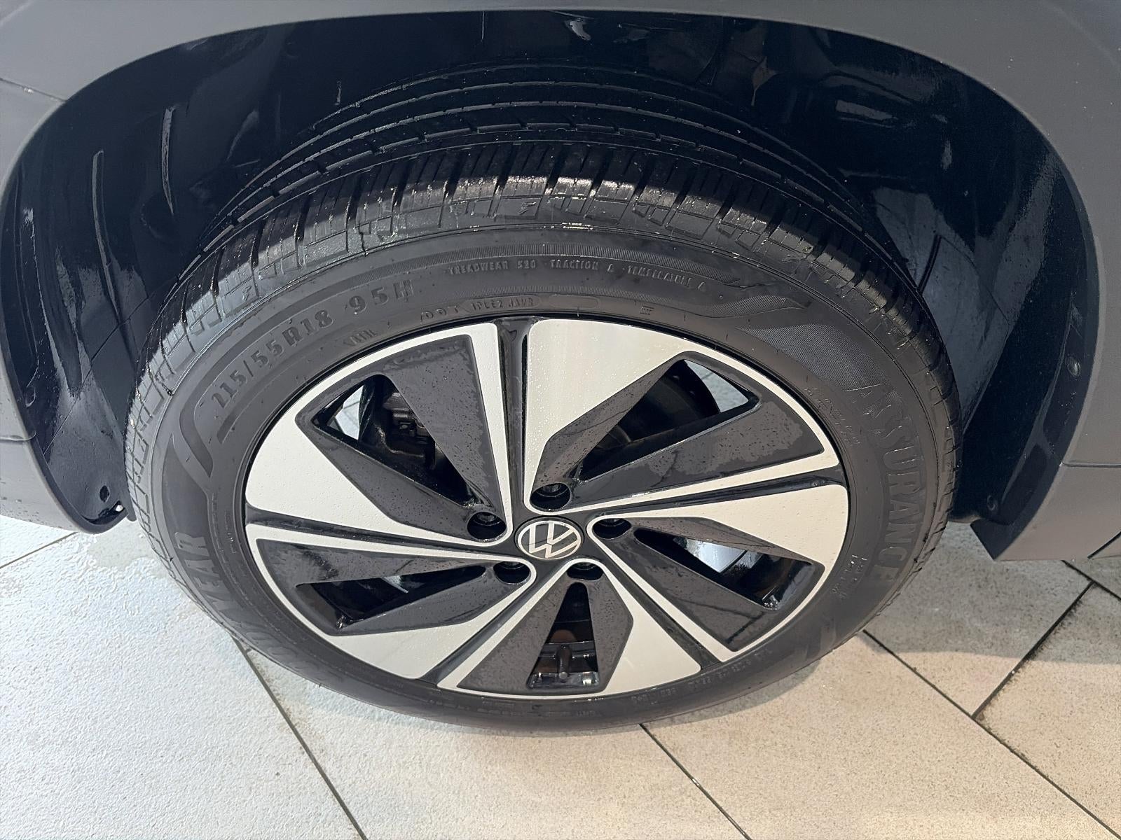 2024 Volkswagen Taos SE 4MOTION