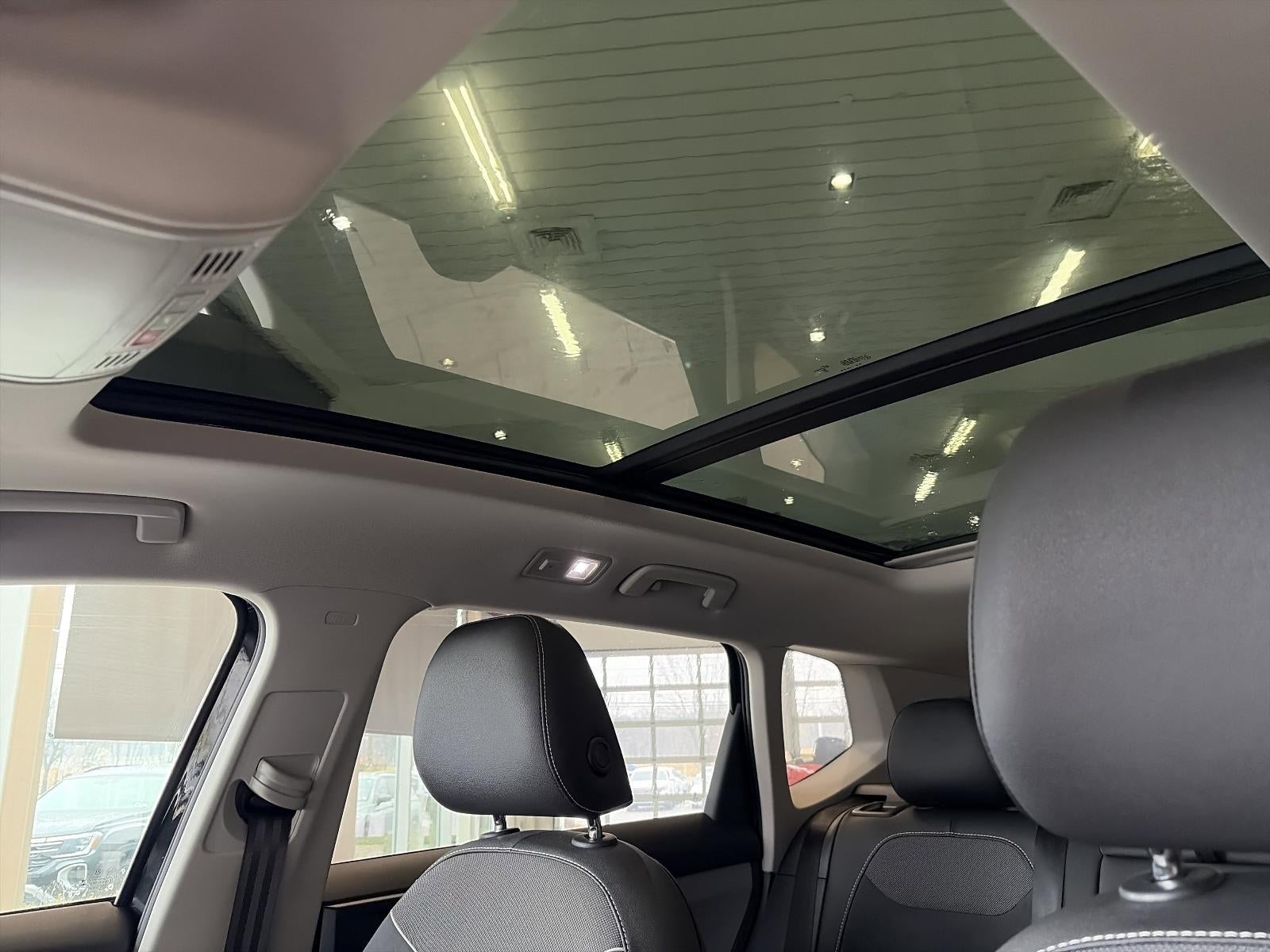 2024 Volkswagen Taos SE 4MOTION