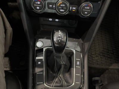 2024 Volkswagen Taos SE 4MOTION