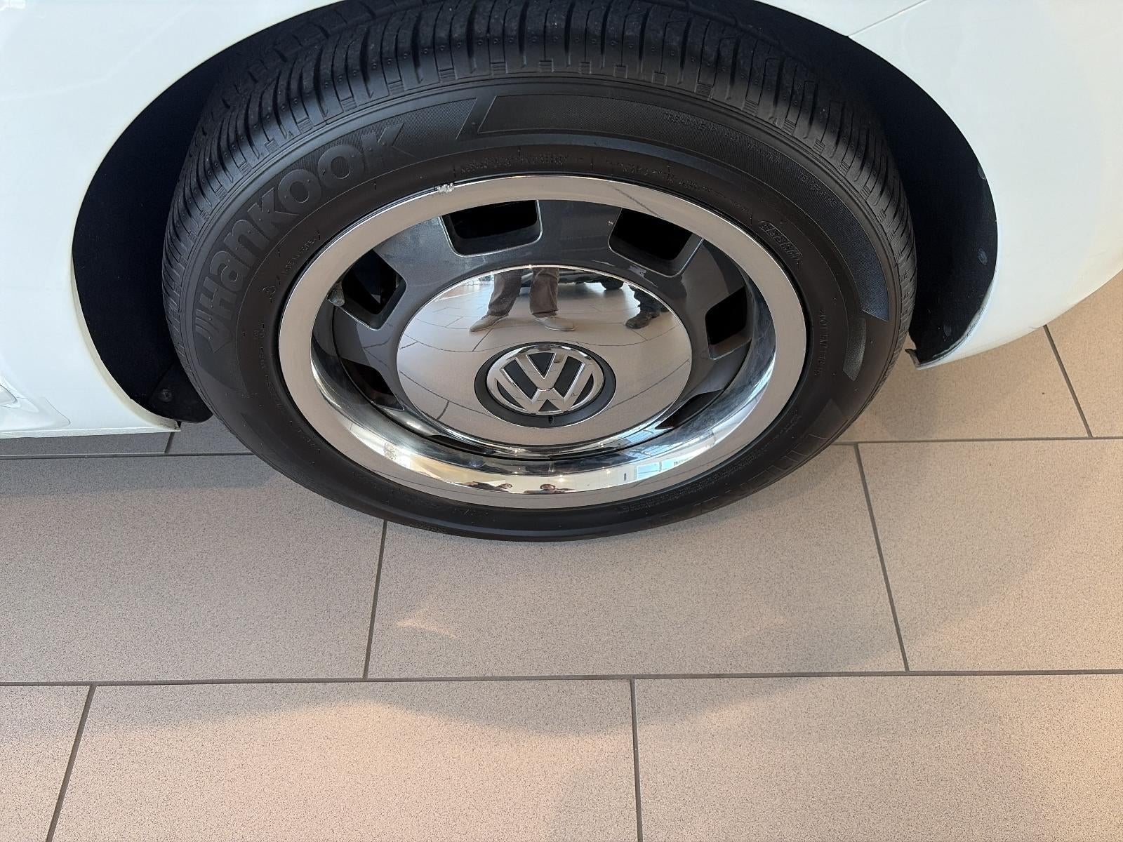 2016 Volkswagen Beetle Convertible 2dr Auto 1.8T Denim PZEV