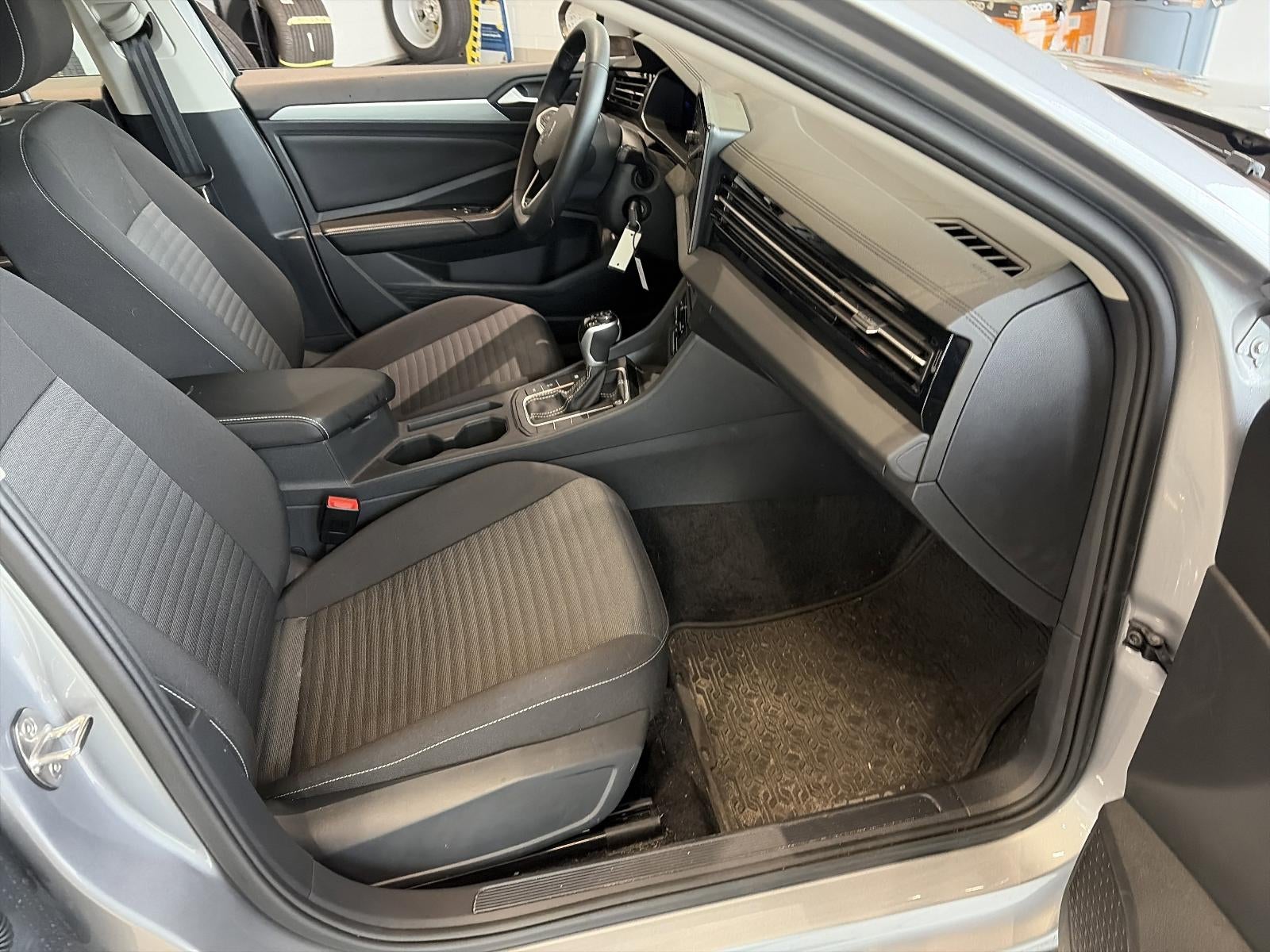 2025 Volkswagen Jetta S Auto