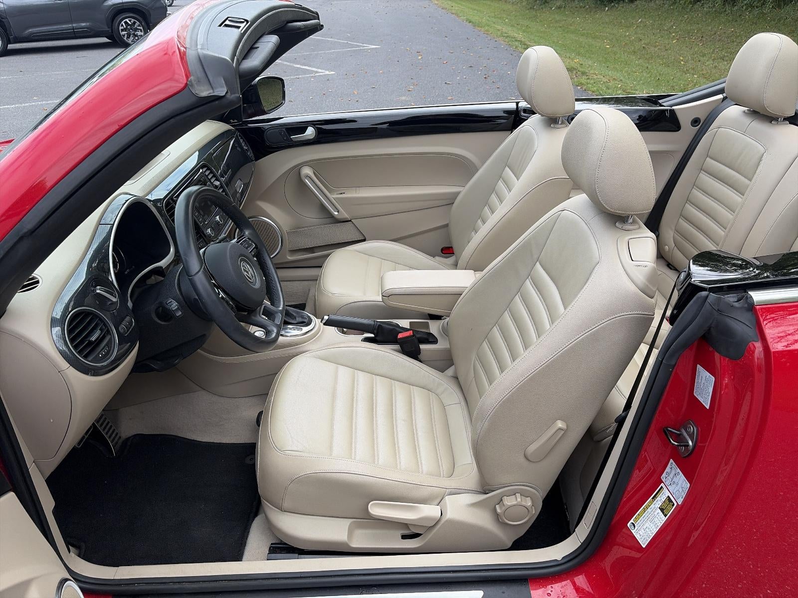 2013 Volkswagen Beetle Convertible 2dr DSG 2.0T PZEV *Ltd Avail*