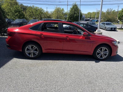 2024 Volkswagen Jetta SE Auto