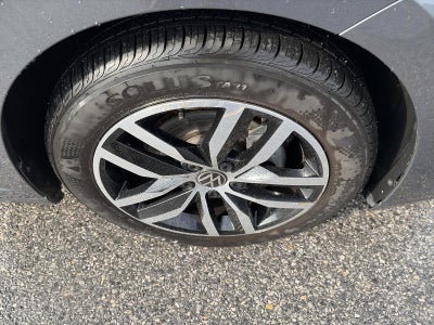 2025 Volkswagen Jetta SE Auto