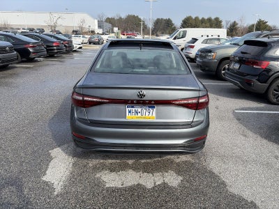 2025 Volkswagen Jetta SE Auto