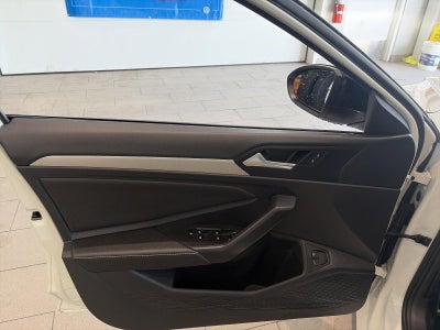 2024 Volkswagen Jetta Sport Auto
