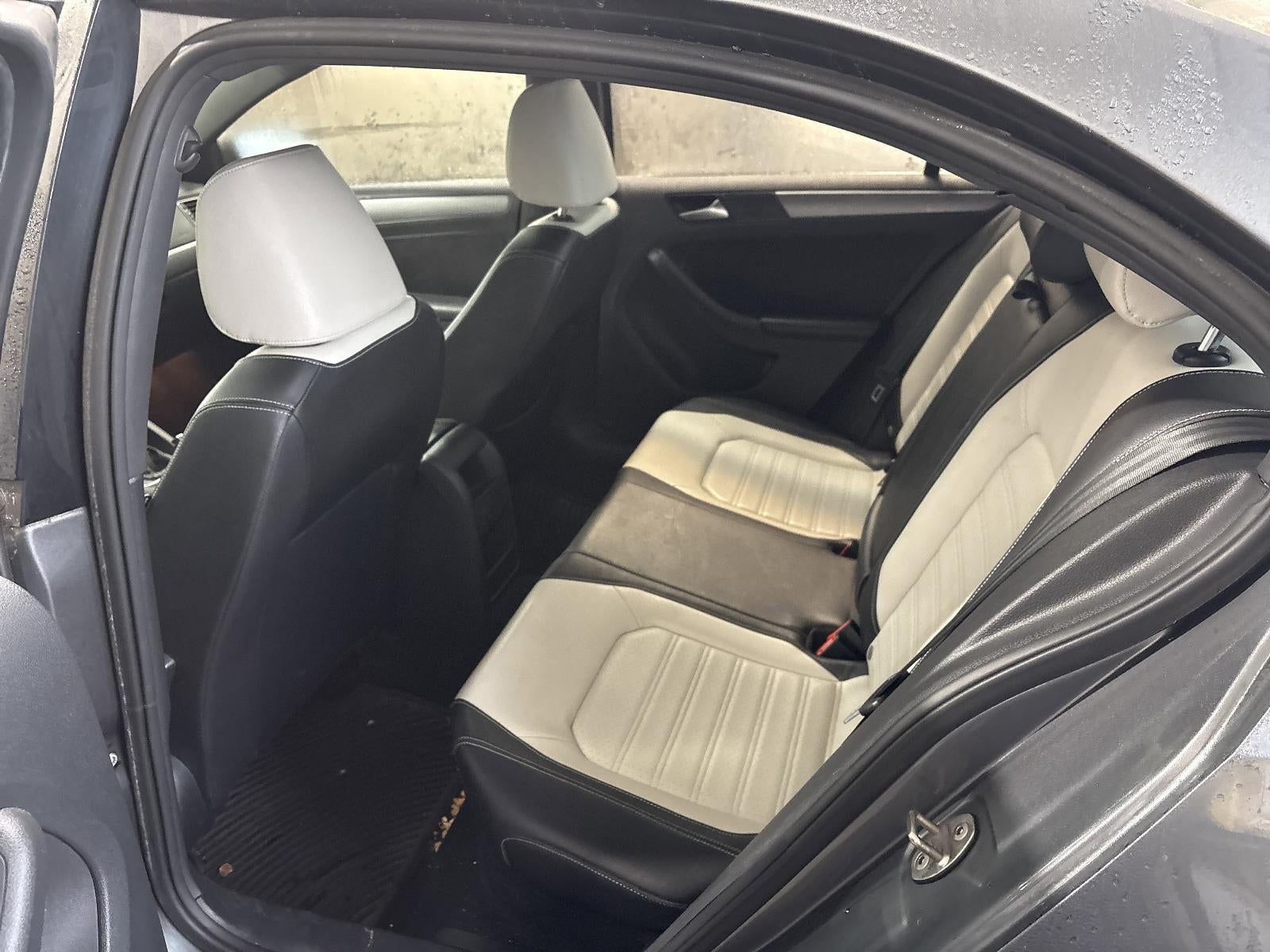 2016 Volkswagen Jetta 4dr Auto 1.8T Sport PZEV Sedan