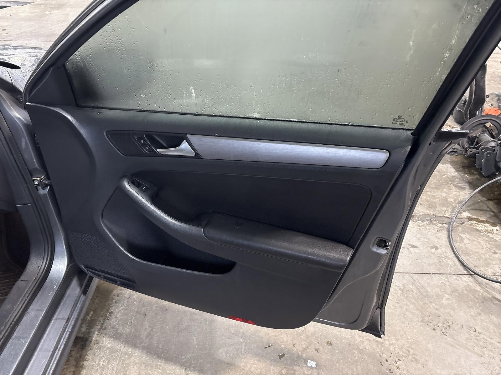 2016 Volkswagen Jetta 4dr Auto 1.8T Sport PZEV Sedan