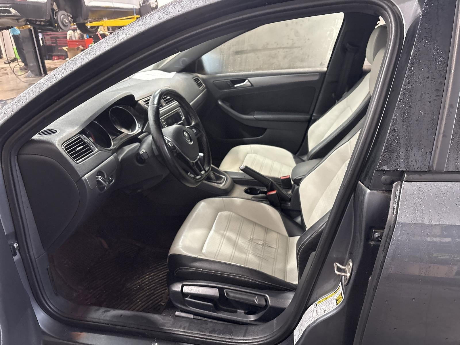 2016 Volkswagen Jetta 4dr Auto 1.8T Sport PZEV Sedan