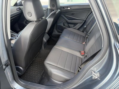 2024 Volkswagen Jetta SE Auto