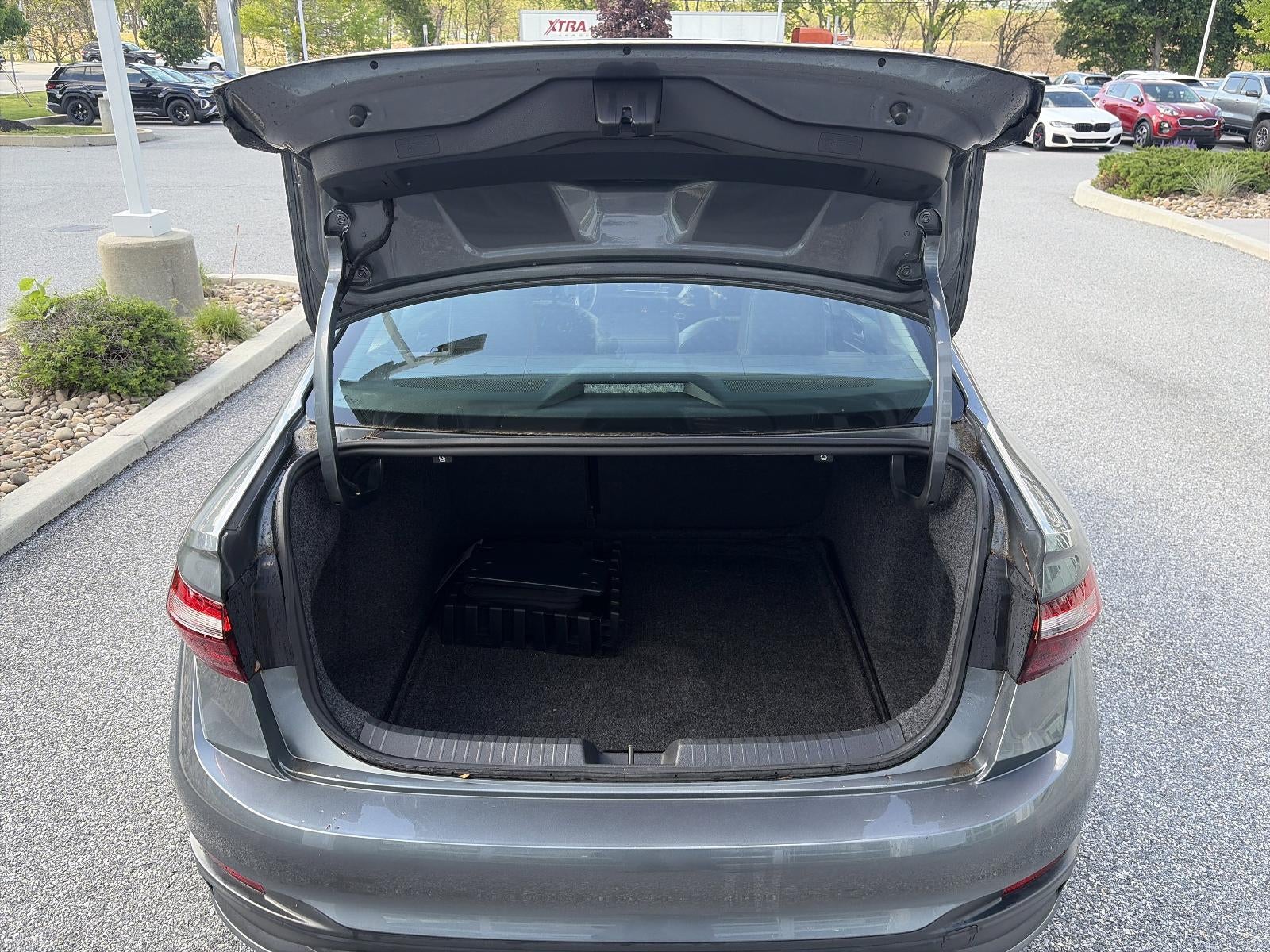 2024 Volkswagen Jetta SE Auto