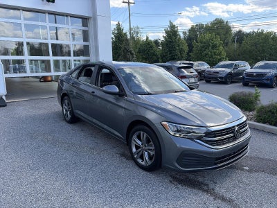 2024 Volkswagen Jetta SE Auto