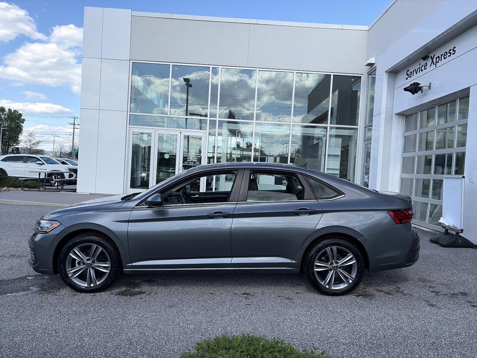 2024 Volkswagen Jetta SE Auto
