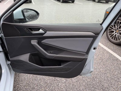 2025 Volkswagen Jetta SE Auto