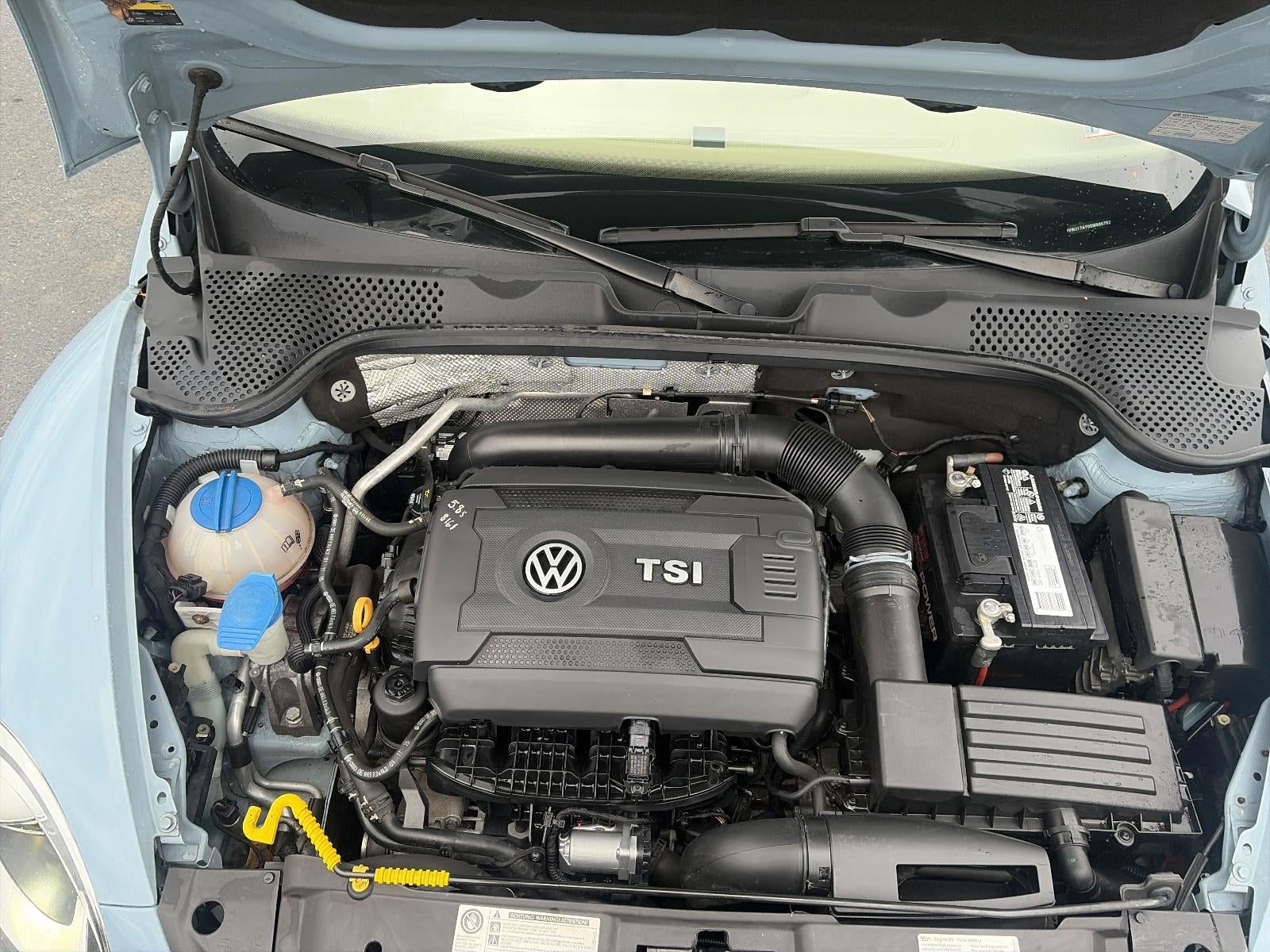 2016 Volkswagen Beetle 2dr Auto 1.8T SEL PZEV