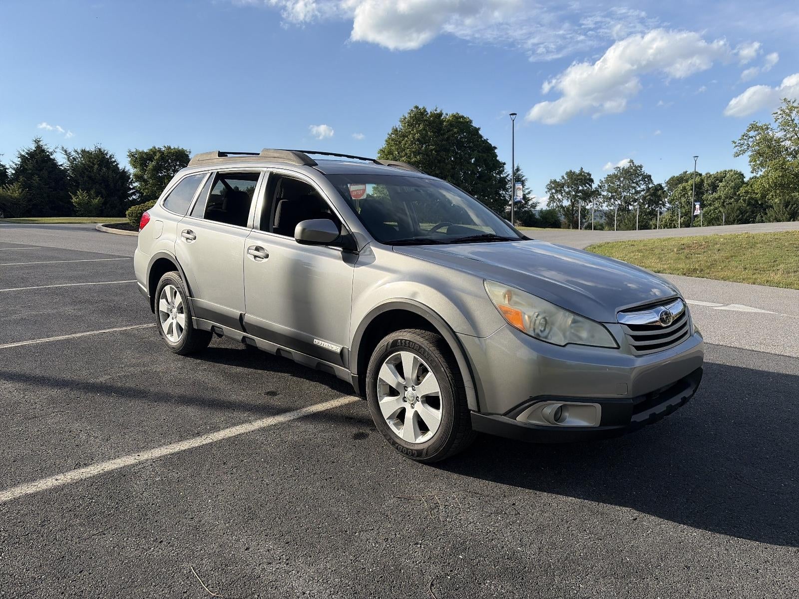 2011 Subaru Outback 2.5i Premium Manual w/All-Weather Pkg and harman/kardon Audio Pkg