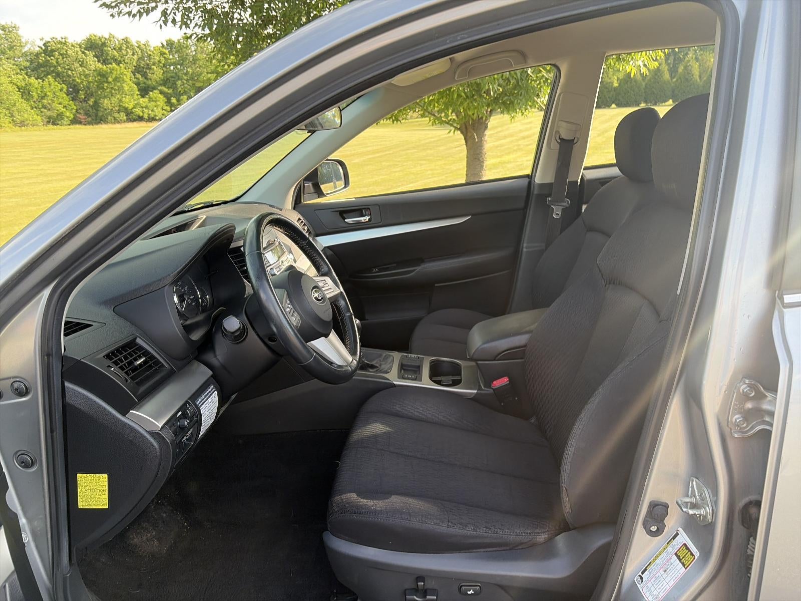 2011 Subaru Outback 2.5i Premium Manual w/All-Weather Pkg and harman/kardon Audio Pkg