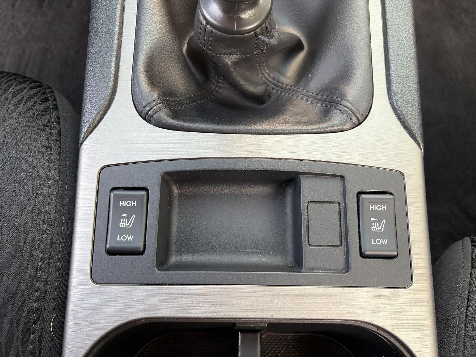 2011 Subaru Outback 2.5i Premium Manual w/All-Weather Pkg and harman/kardon Audio Pkg