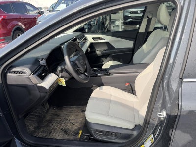 2025 Toyota Camry XSE AWD (Natl)