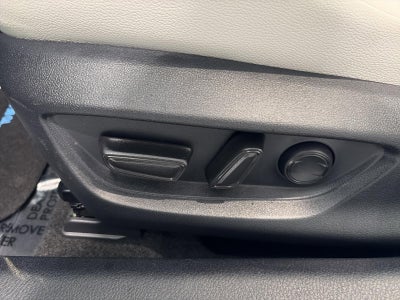 2025 Toyota Camry XSE AWD (Natl)