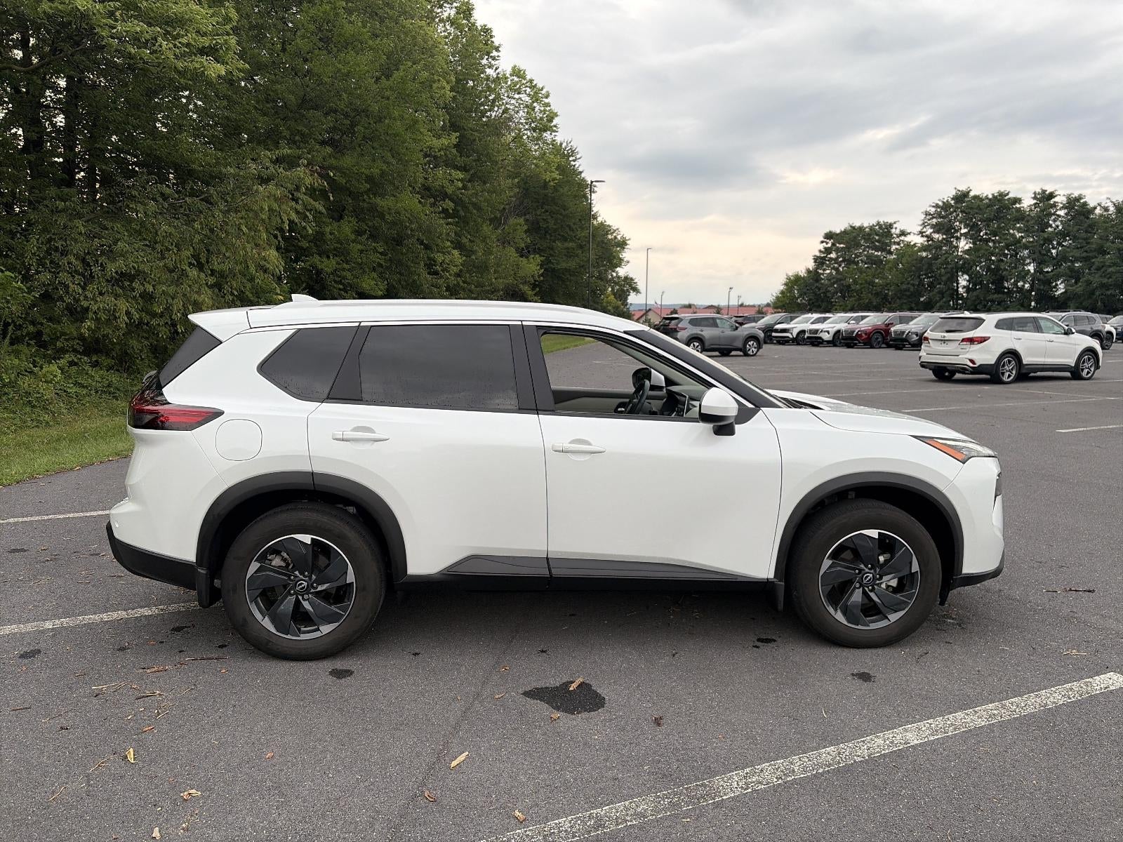 2024 Nissan Rogue AWD SV