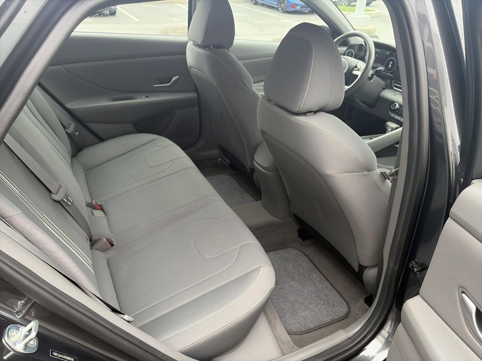 2022 Hyundai ELANTRA SEL IVT