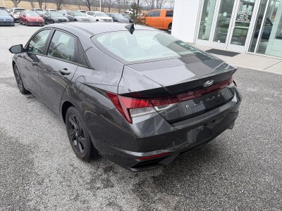 2022 Hyundai ELANTRA SEL IVT