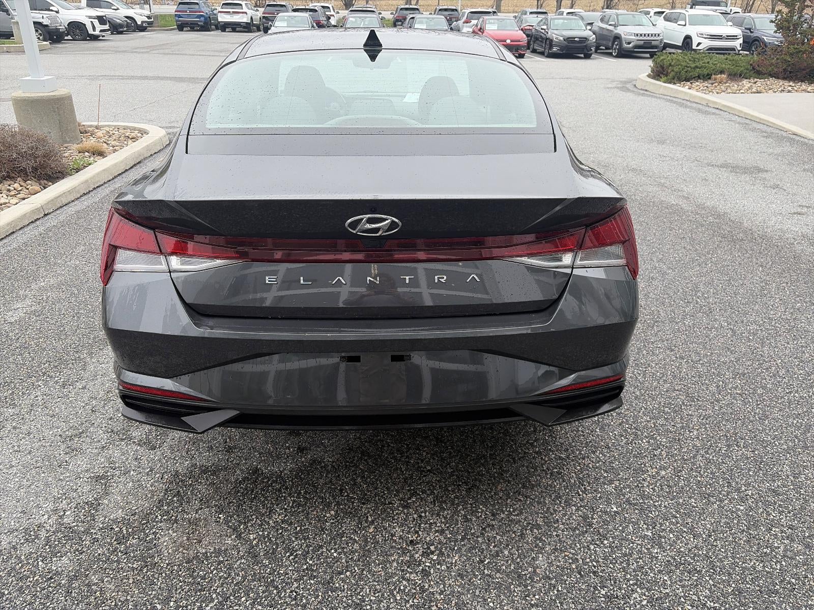 2022 Hyundai ELANTRA SEL IVT