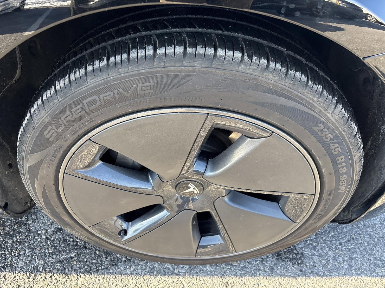 2023 Tesla Model 3 RWD