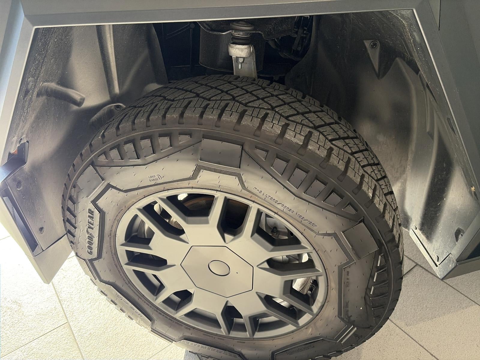 2024 Tesla Cybertruck Cyberbeast AWD