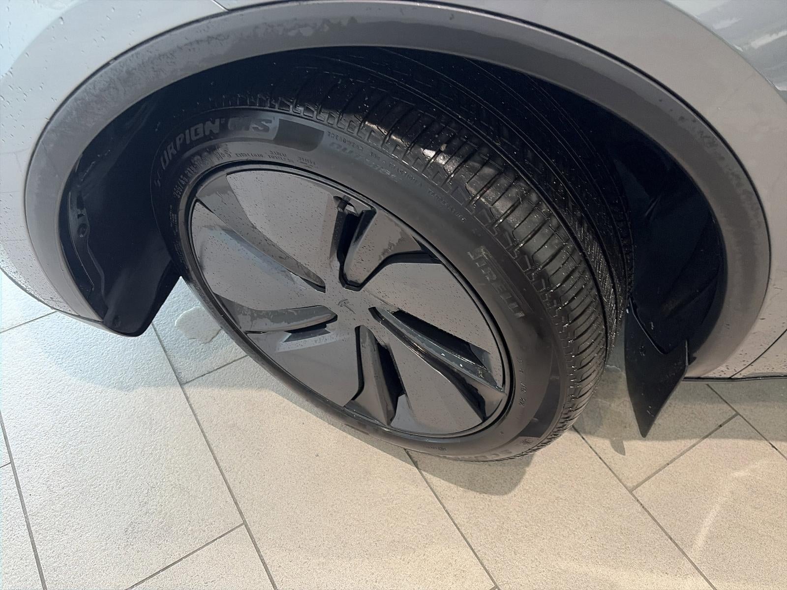 2026 Tesla Model Y RWD