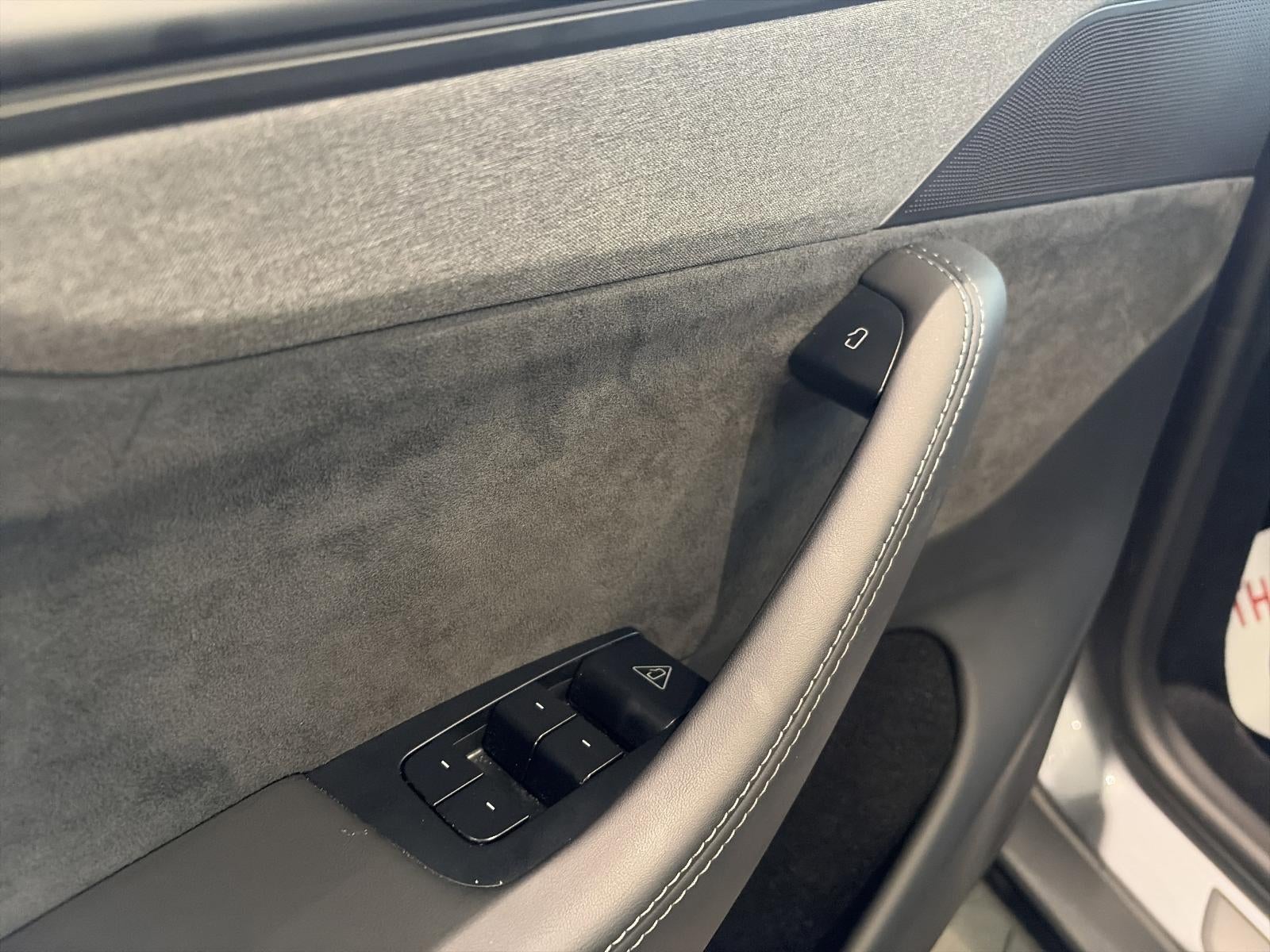 2026 Tesla Model Y RWD