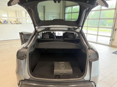 2026 Tesla Model Y RWD