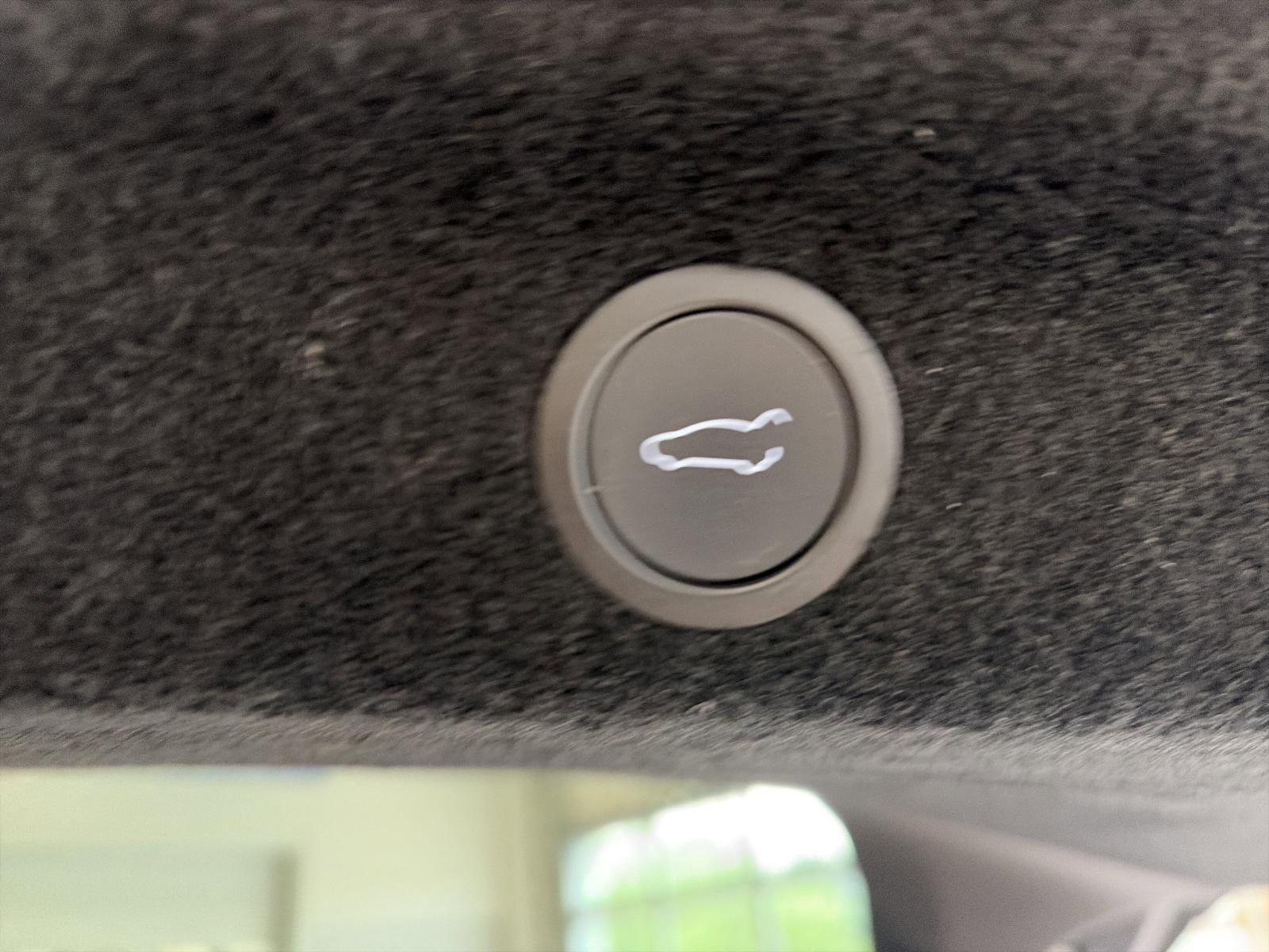 2026 Tesla Model Y RWD
