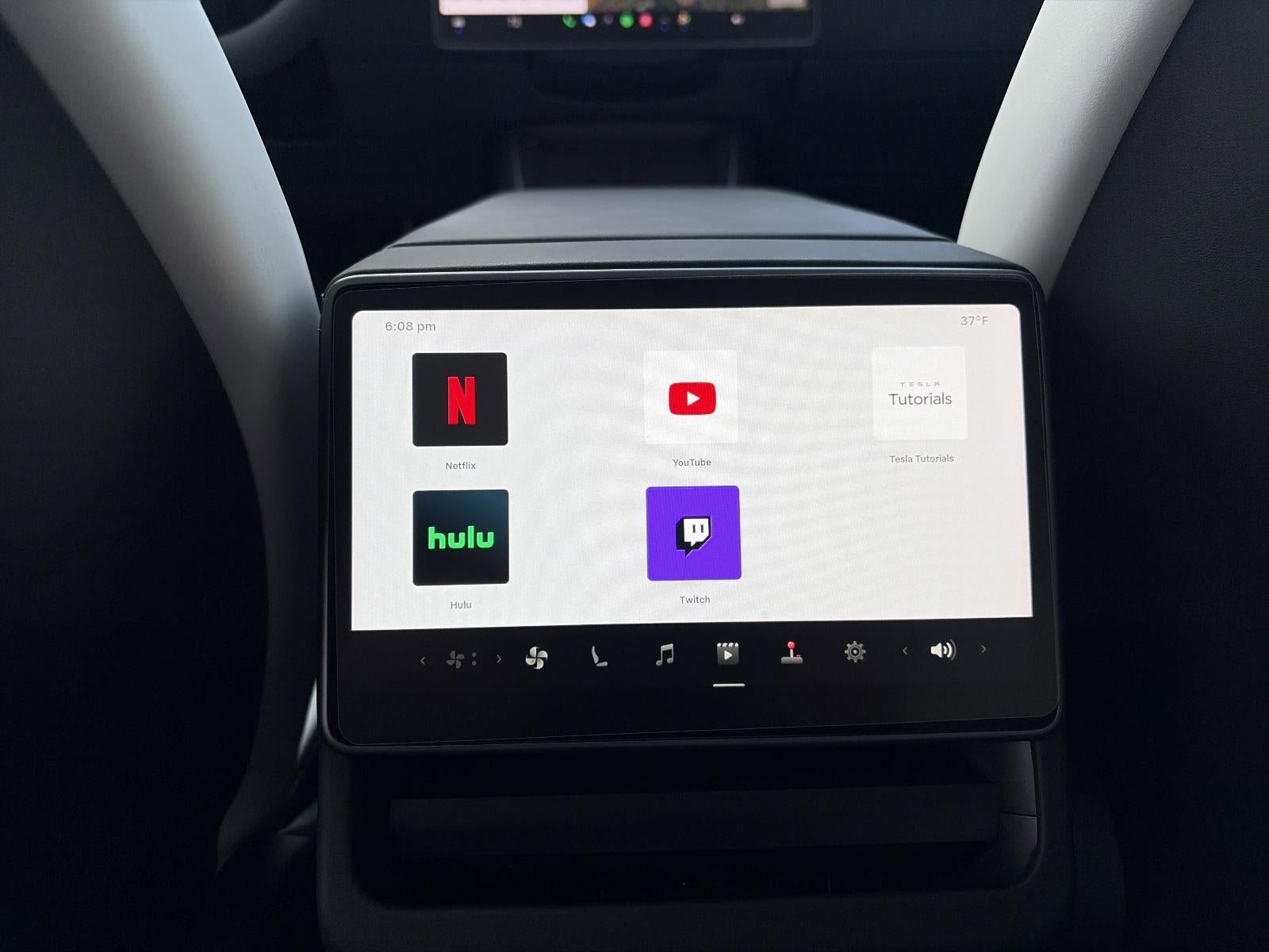 2026 Tesla Model Y AWD