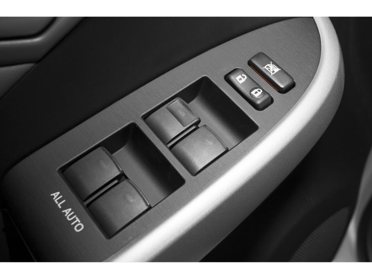 2015 Toyota Prius 5dr HB Four (Natl)
