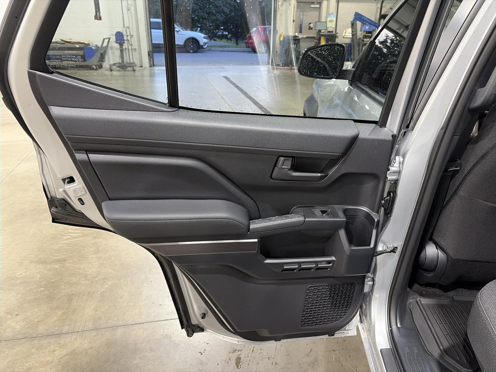 2026 Toyota 4Runner SR5 2WD (Natl)