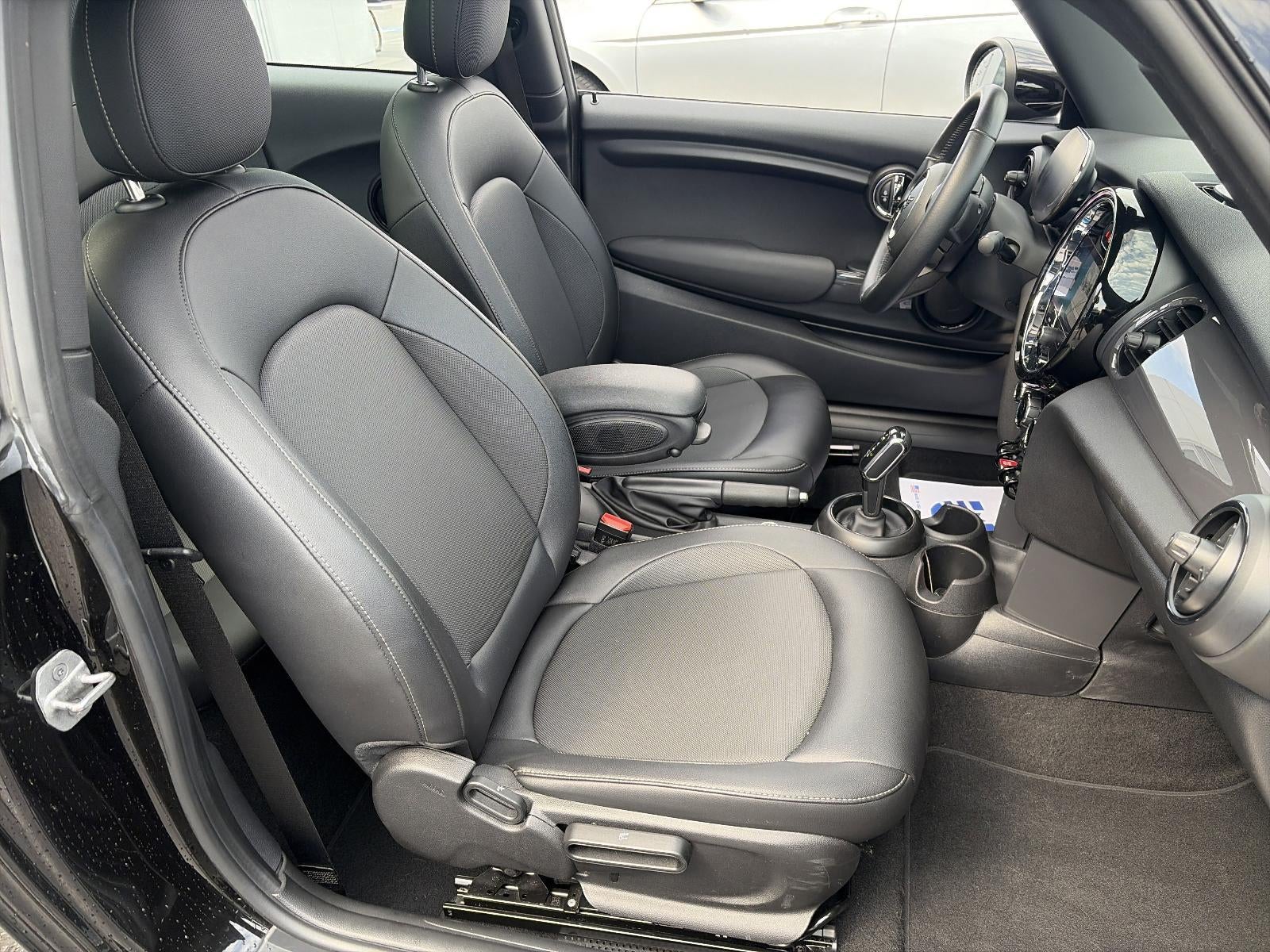 2022 MINI Oxford Edition Hardtop 2 Door Oxford Edition