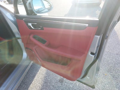 2025 Porsche Macan GTS AWD