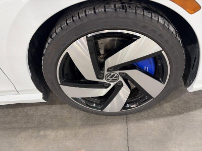 2024 Volkswagen Golf R 2.0T Manual