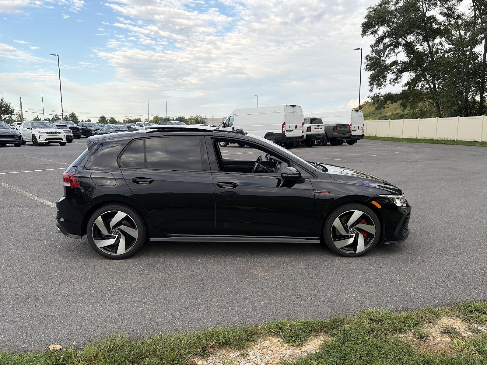 2022 Volkswagen Golf GTI 2.0T SE DSG