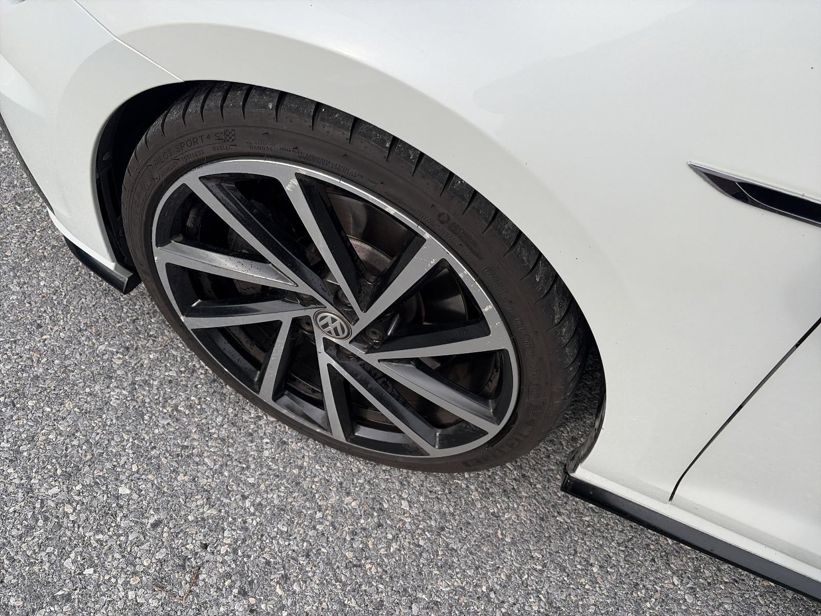 2019 Volkswagen Golf R 2.0T DSG w/DCC/Nav