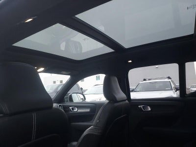 2021 Volvo XC40 Recharge P8 eAWD Pure Electric