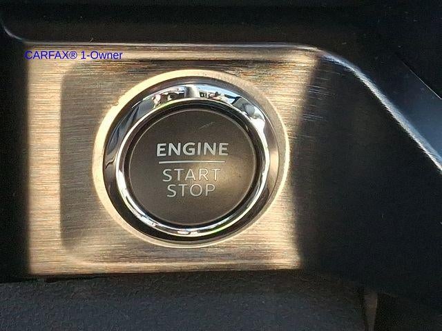 2023 Ford Super Duty F-250 SRW LARIAT 4WD Crew Cab 6.75' Box