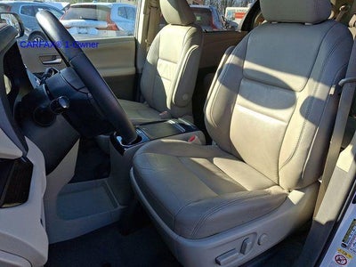 2019 Toyota Sienna XLE Premium FWD 8-Passenger (Natl)