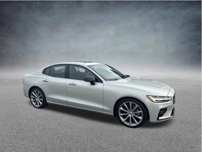 2021 Volvo S60 T5 AWD Momentum
